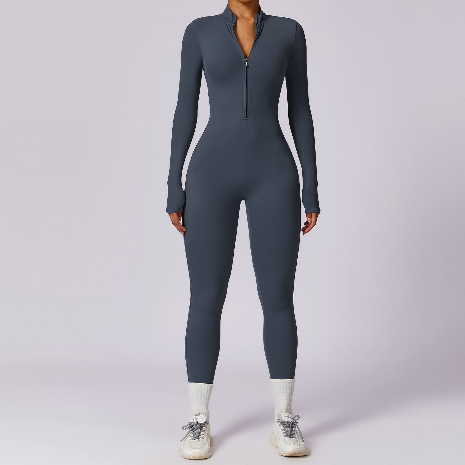 Combinaison de yoga nude à manches longues et fermeture éclair, ajustée pour fitness intense, par eprolo.