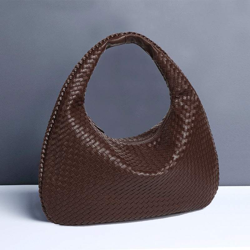 Crescent shaped women's bag hand woven hand-held dumpling bag fashionable single shoulder armpit bag