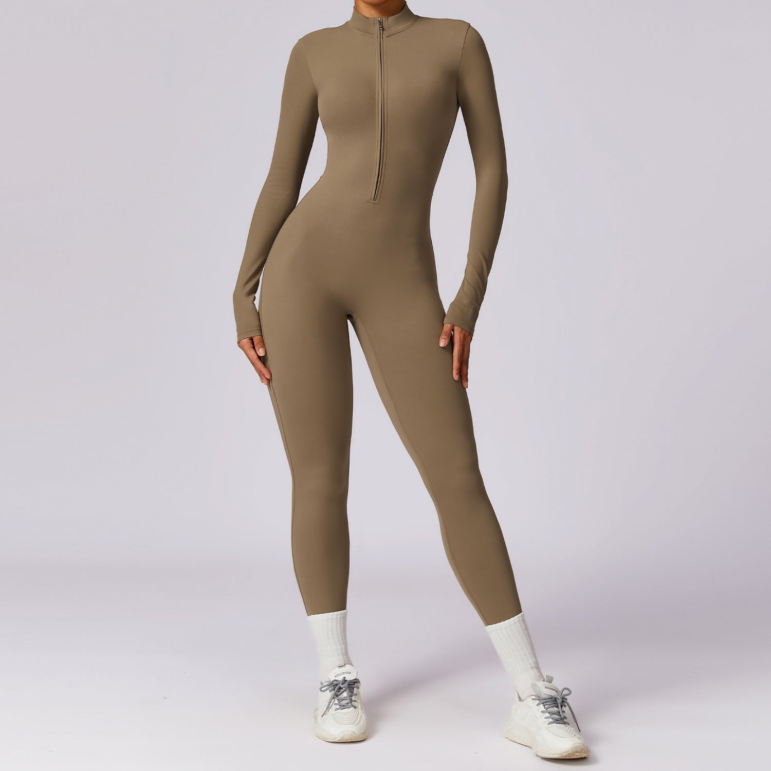 Combinaison de yoga nude à manches longues eprolo, ajustée et haute intensité, idéale pour fitness et entraînement.